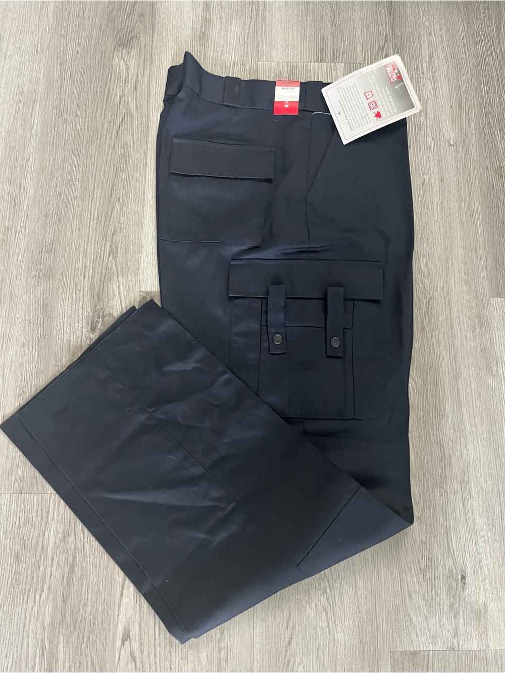 414–NWT Men's Navy Blue Utility Cargo Pants with Flap Pockets